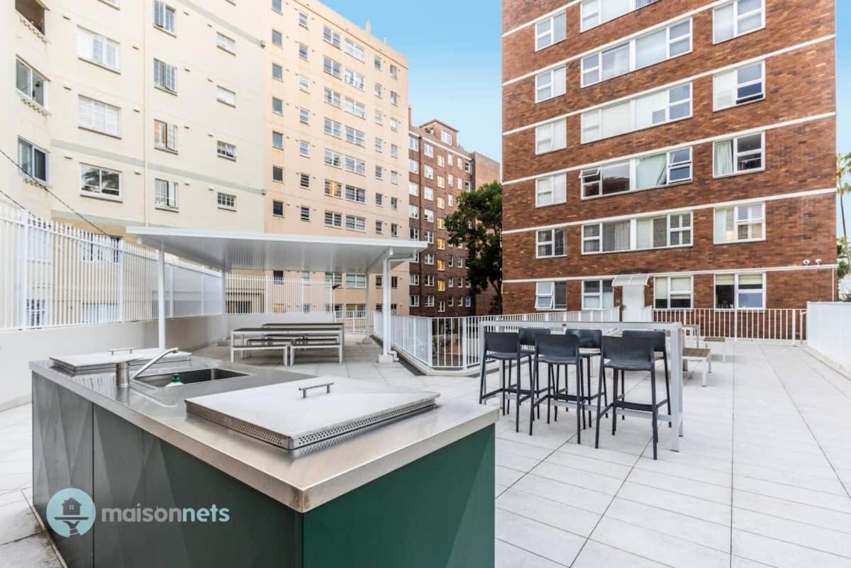Studio Apt With Parking Balcony & Water Views Сидни Екстериор снимка