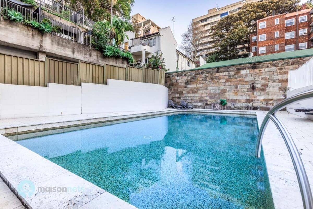 Studio Apt With Parking Balcony & Water Views Сидни Екстериор снимка