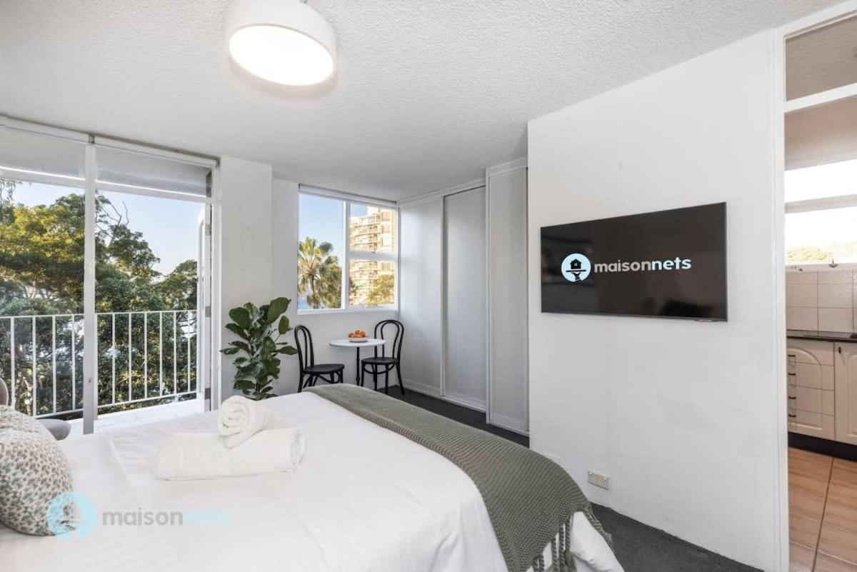 Studio Apt With Parking Balcony & Water Views Сидни Екстериор снимка